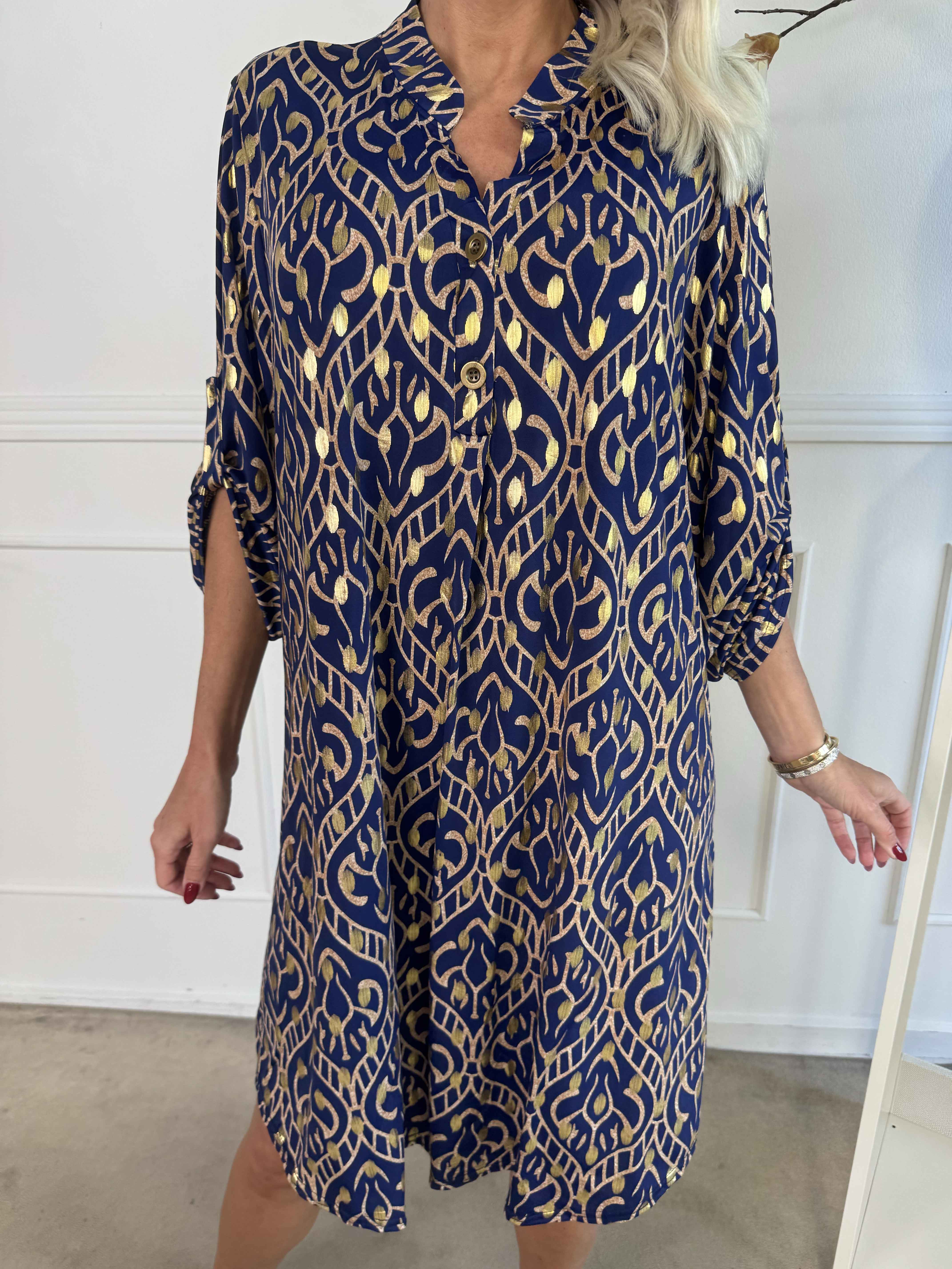 Ebba Boho Long - Elastisk mønstret kjole med guld prikker